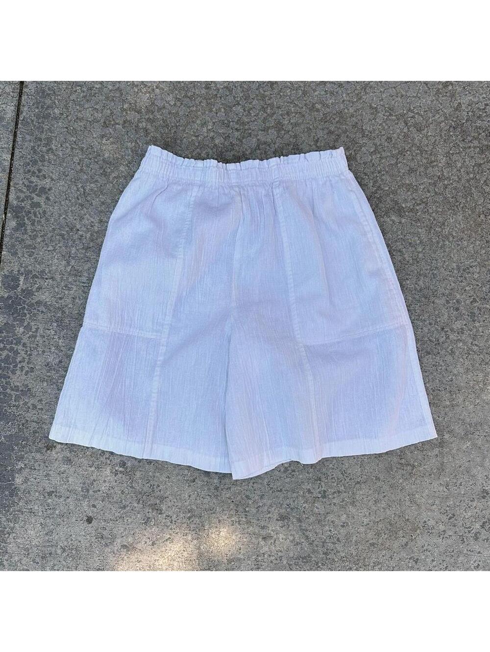 E.B. by Eccobay Vintage White Elastic Waist Bermuda Shorts (L) Paper Tag